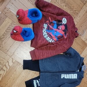 Spider-Man Red Hoodie and Puma Gray Set with Slippers
